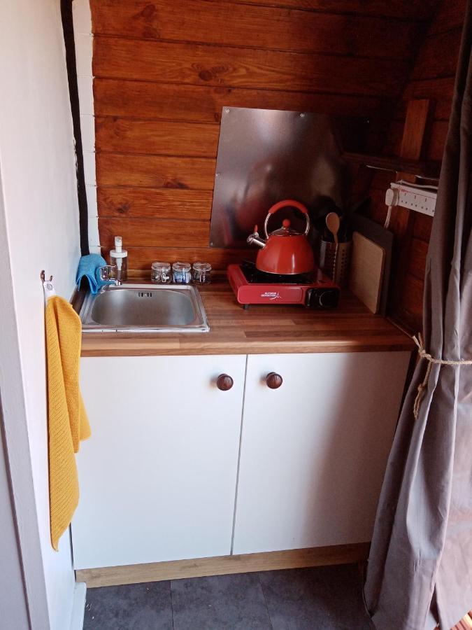 Wee Hoose Glamping 3 Hotel Kinbrace Kültér fotó